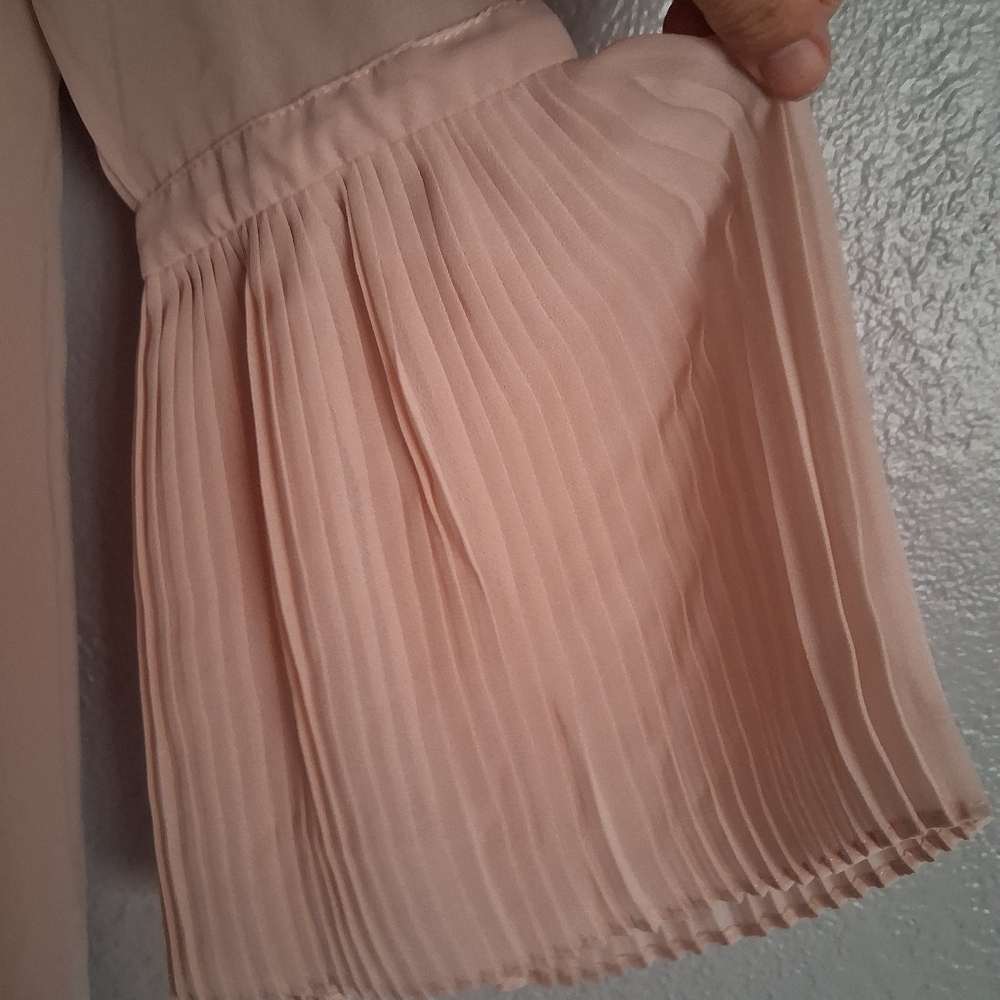 Cupcakes And Cashmere XS Malina Shift Dress Pleated Bell Sleeve NWT - Picture 5 of 10
